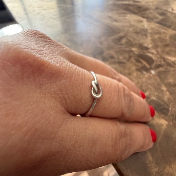 Love knot ring - Picture 5 of 5